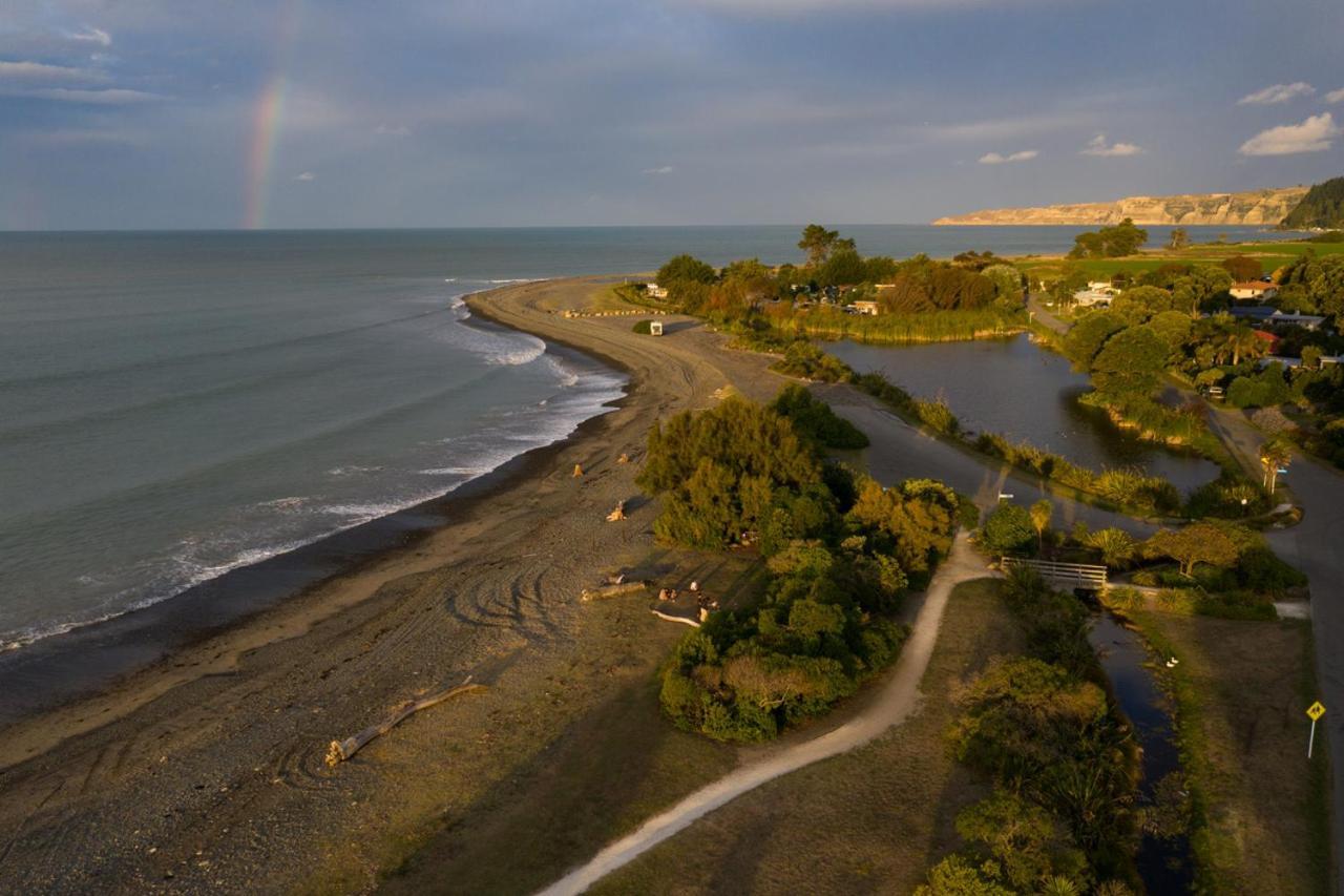 Beach Front Wine Makers Cottage Te Awanga Exterior photo